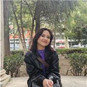 Soy hablante nativa y estudiante de universidad (Filología) que ofrece clases online o presencial